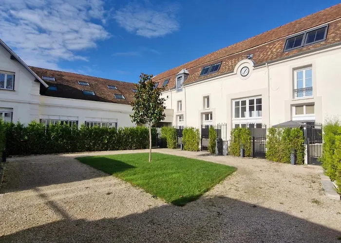 La Suite Baroque Jacuzzi Au Coeur Du Chateau De Boissettes
